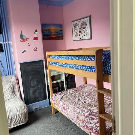 Henrys On The Prom Bed & Breakfast Great Yarmouth Exterior photo